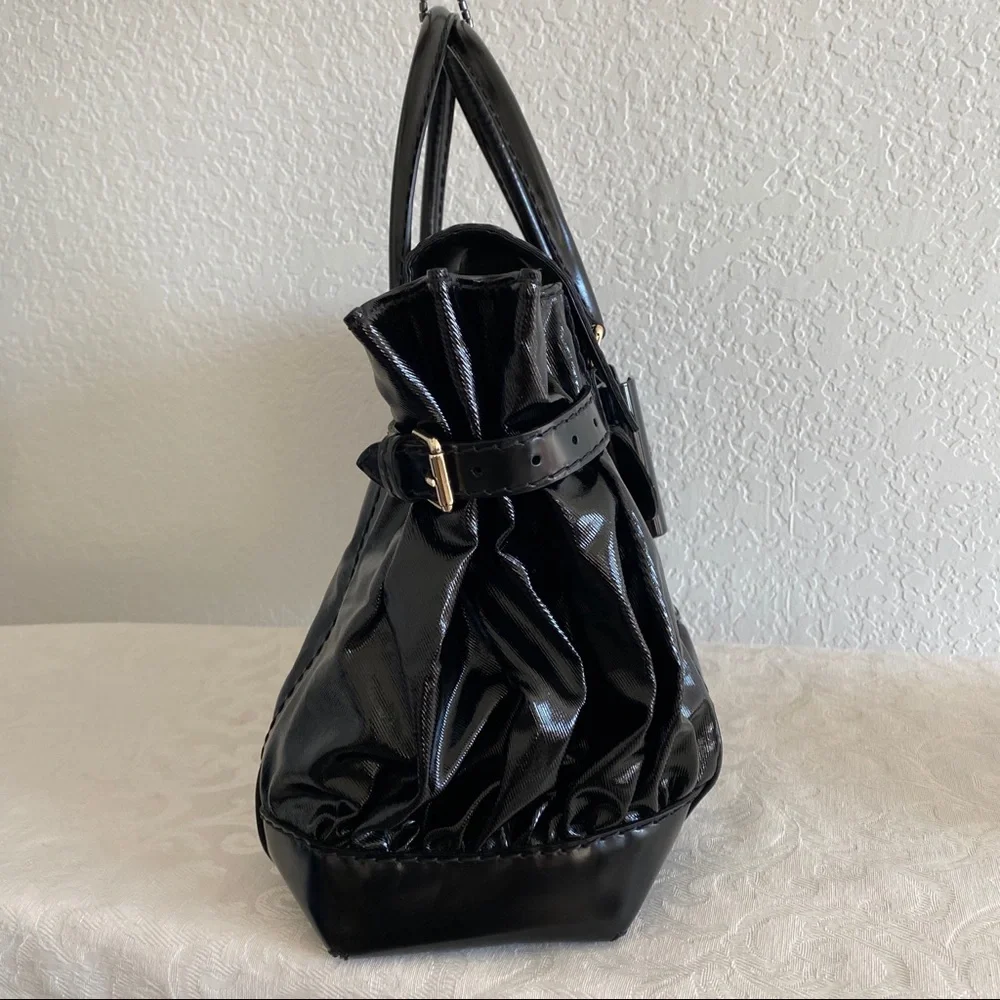 GUCCI Black Patent leather buckle bow Large Tote Bag
